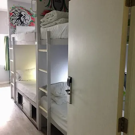 Golden Tram 242 & * リスボン