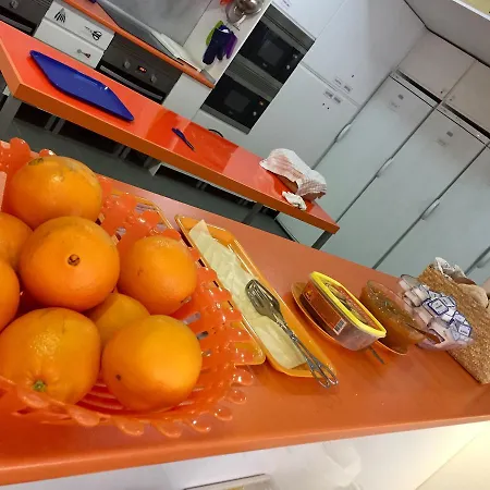 Golden Tram 242 & ホステル リスボン